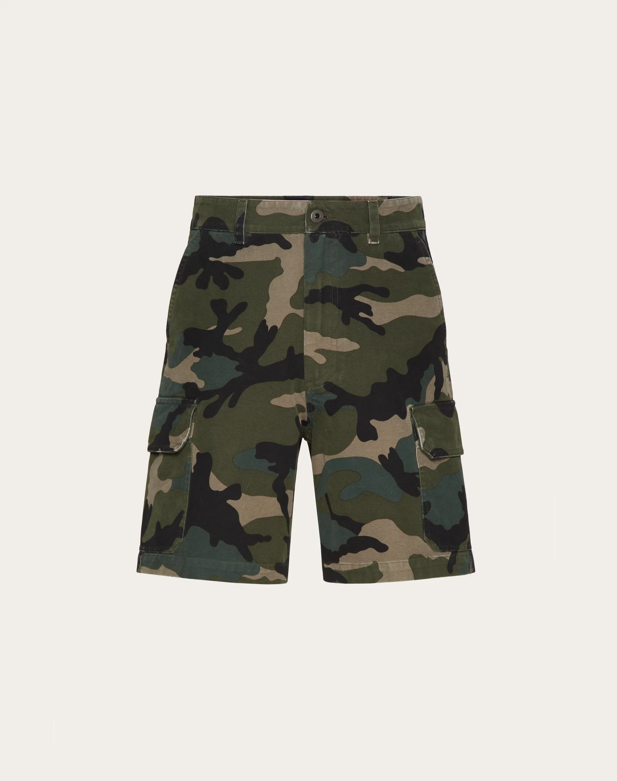 BERMUDA IN COTONE CON STAMPA CAMOUFLAGE E V DETAIL METALLICA