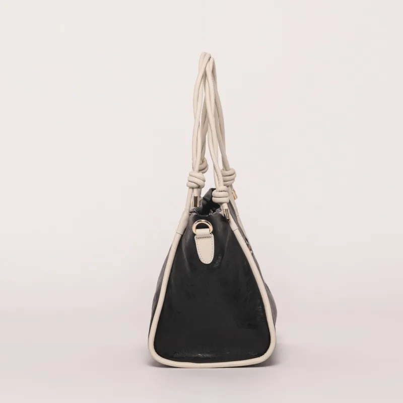 BORSA A BRACCIO CON CONTRASTO NERO