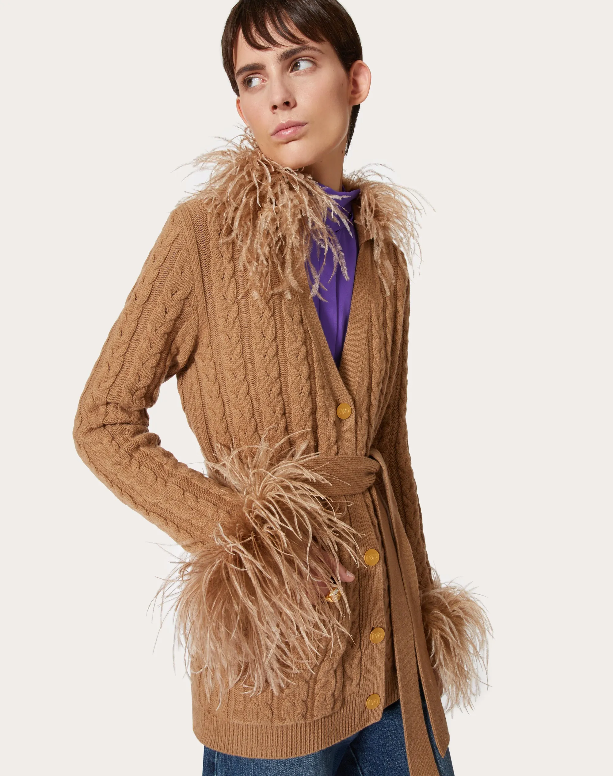 CARDIGAN IN LANA RICAMATO CON PIUME