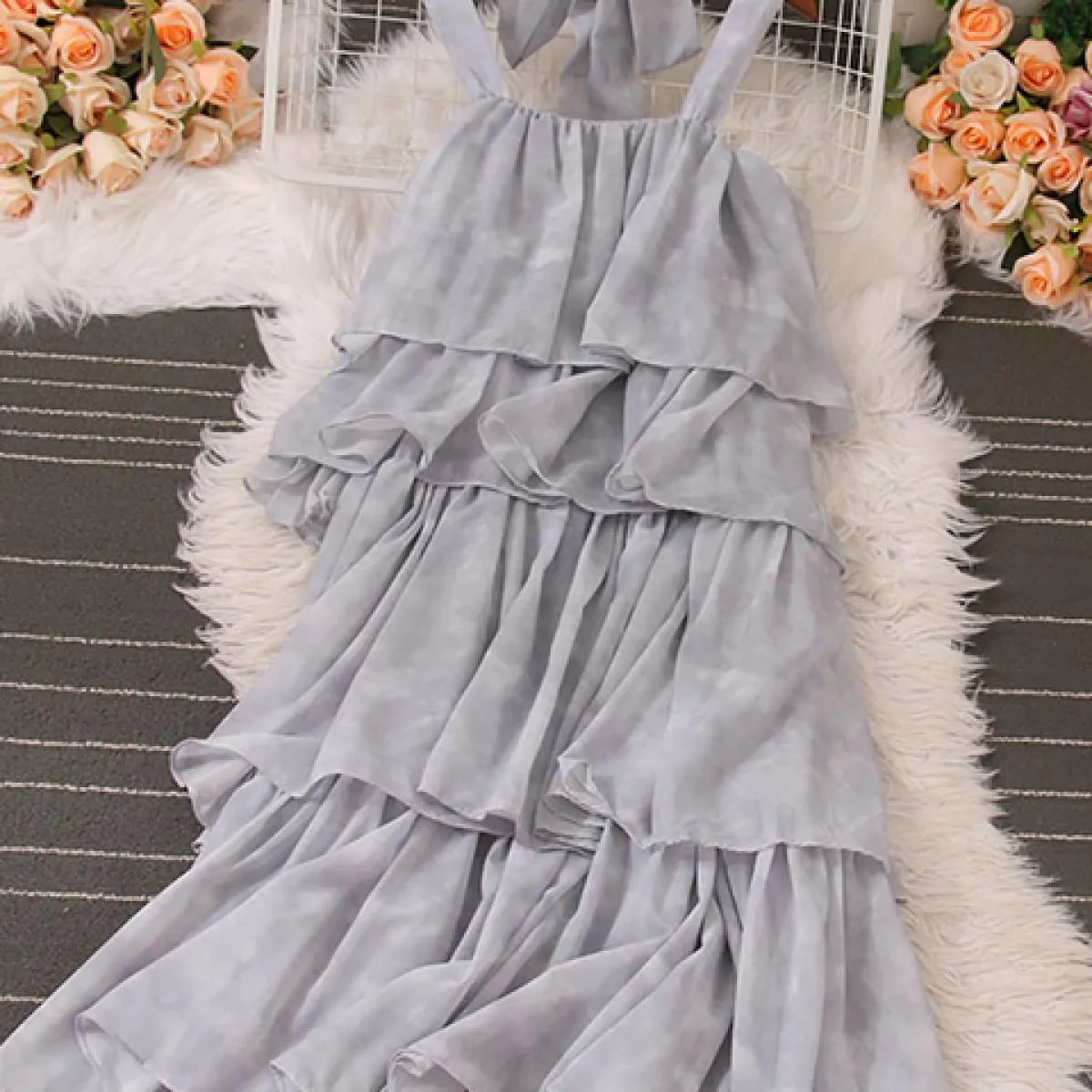 Donne estive Halter Ruffle Vestito con cinturino per spaghetti Vacanza al mare Lunghezza al ginocchio Abito femminile a strati U
