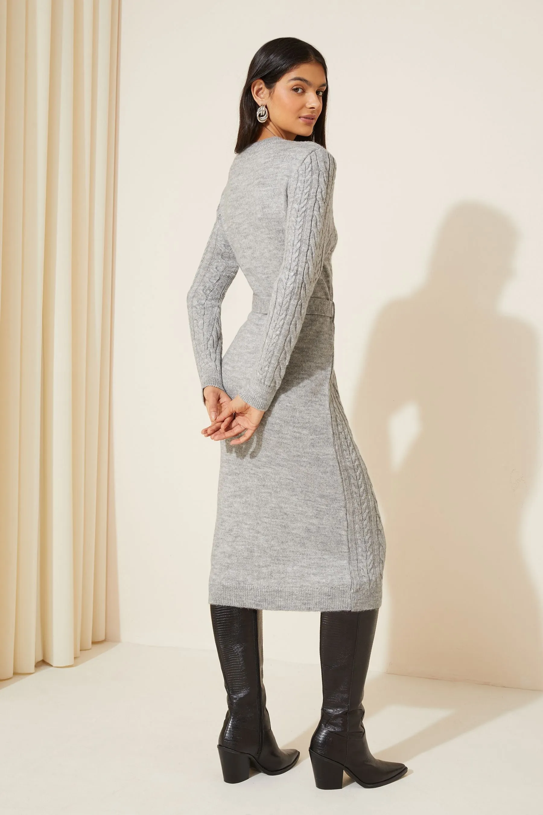 Friends Like These - Abito maglia midi Con cintura lavorato a trecce