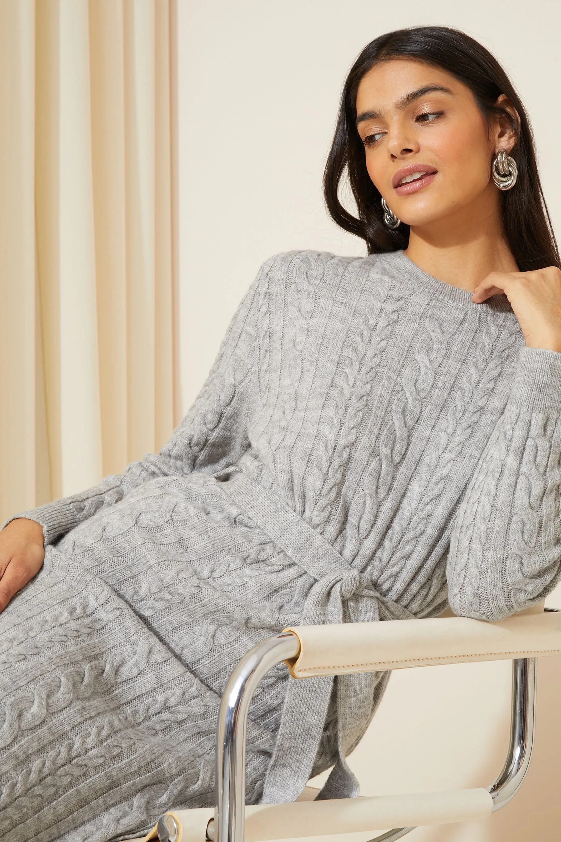 Friends Like These - Abito maglia midi Con cintura lavorato a trecce