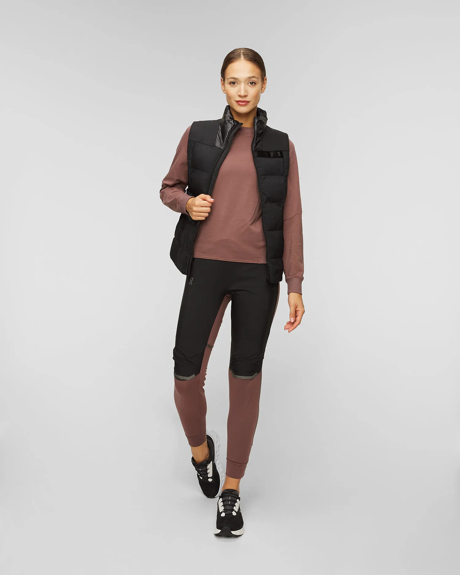 Gilet imbottito da donna On Running Challenger 1WD30030553-black