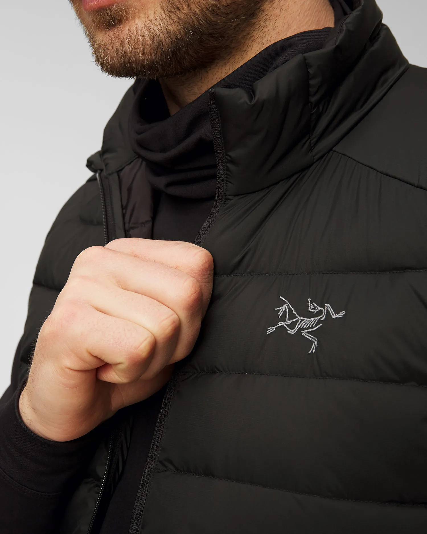 Gilet imbottito nero da uomo Arcteryx Cerium x000007455-2291