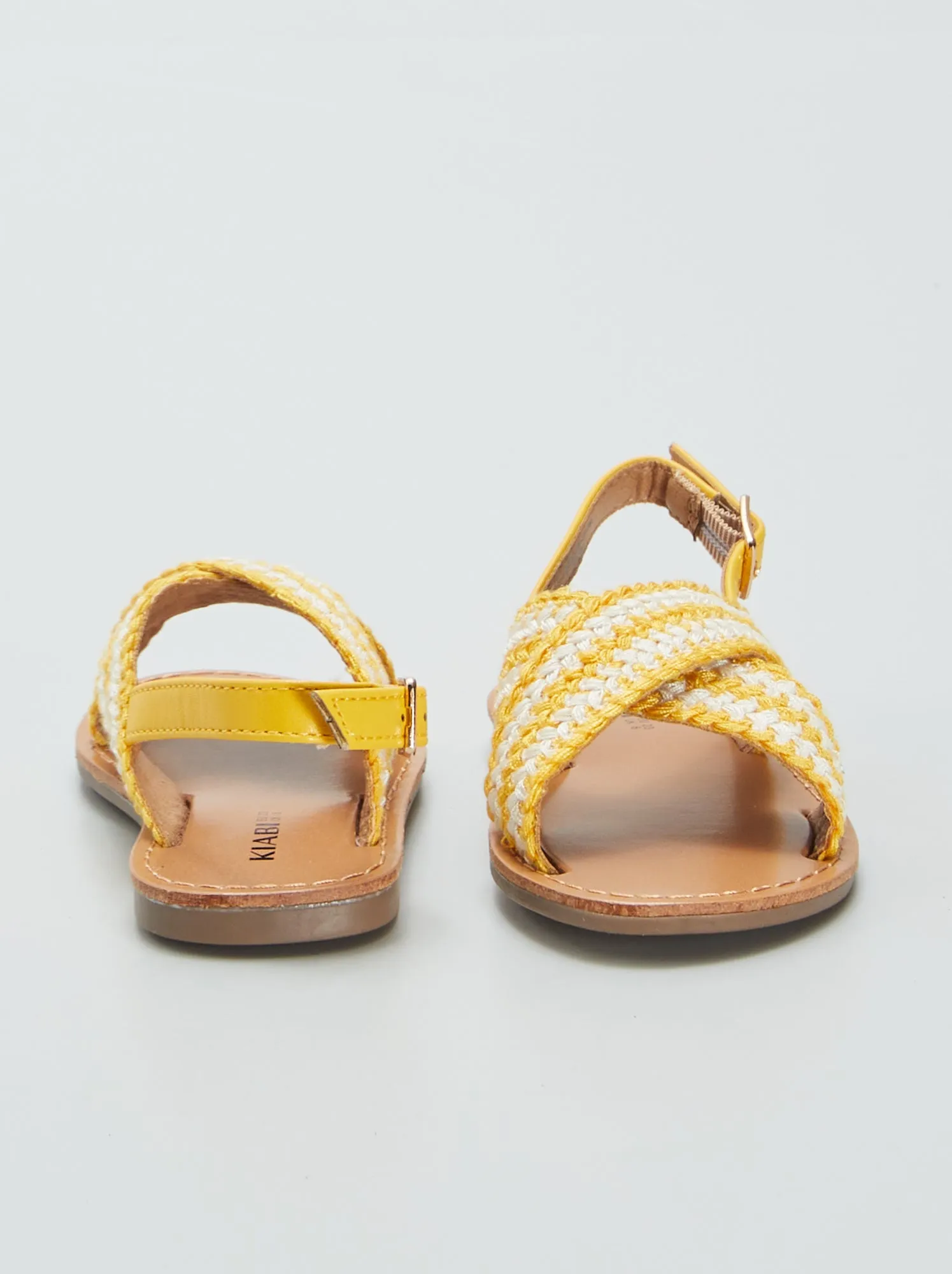 Sandali bassi con cinturini intrecciati - GIALLO
