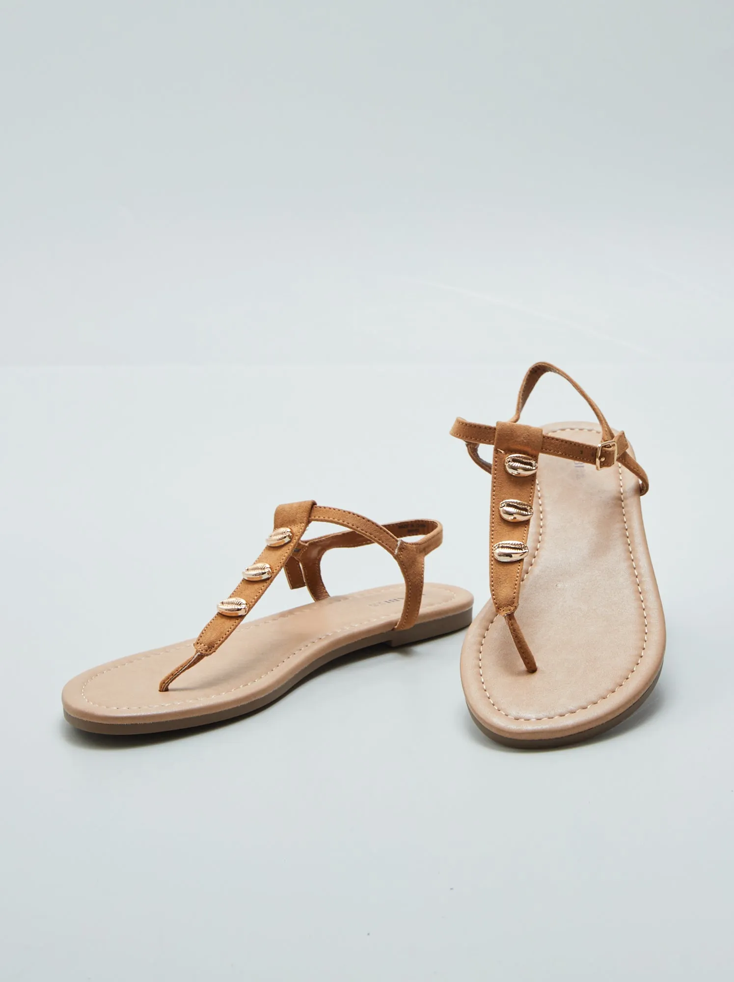 Sandali con conchiglie fantasia - MARRONE