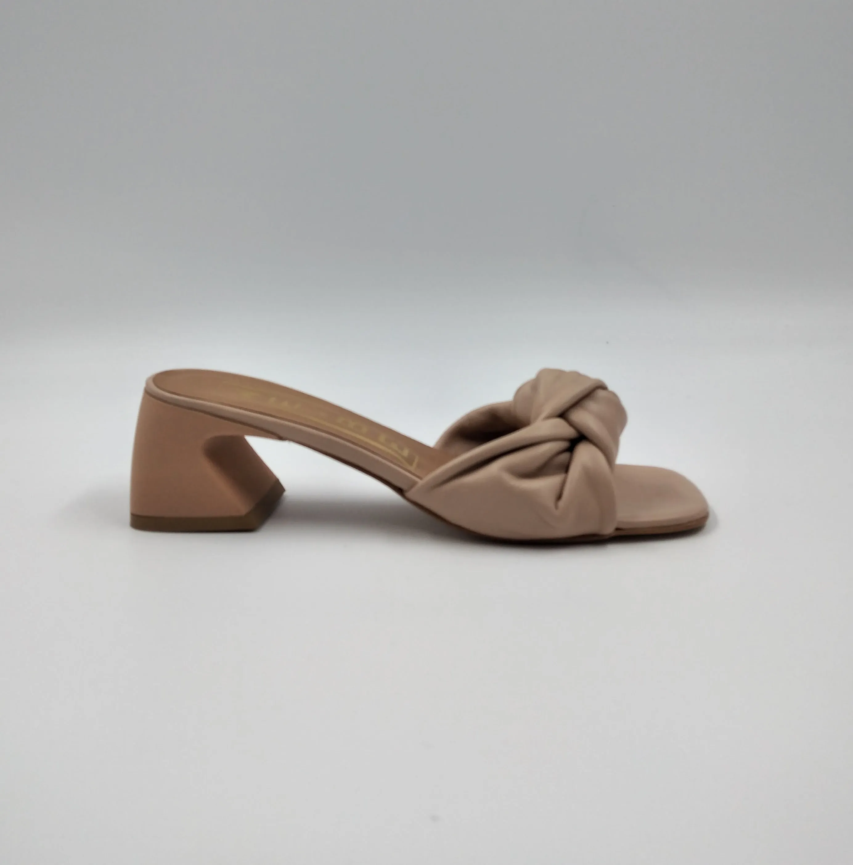 SANDALI PELLE NUDE NODO