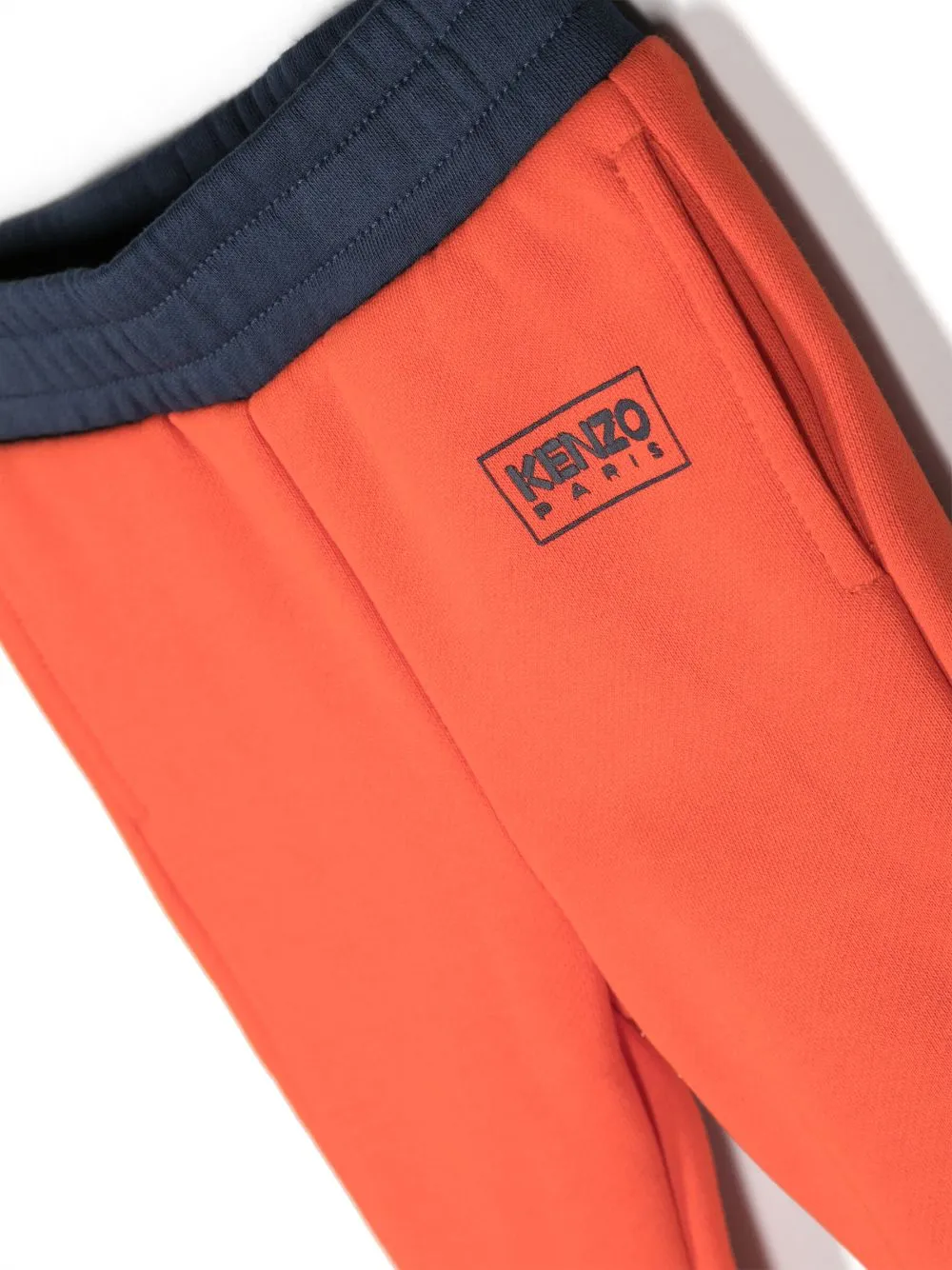 Tuta sportiva con design color-block